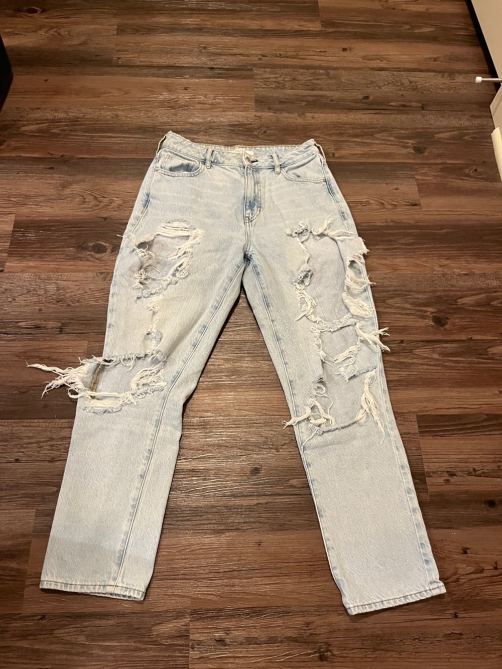 Pacsun distressed edgy y2k light wash mom jeans